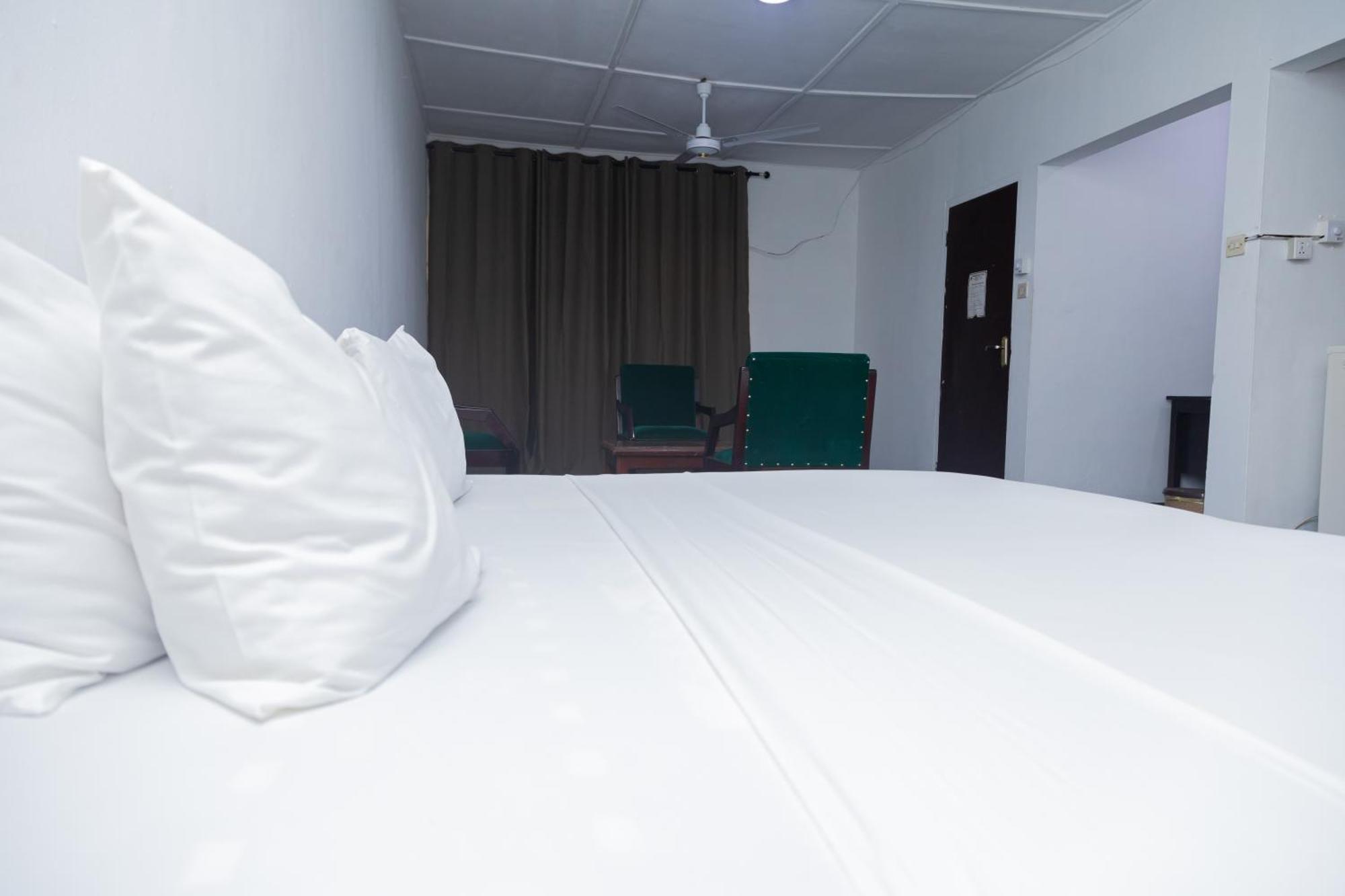 Samaritan Villa Resort And Conference Center クマシ エクステリア 写真